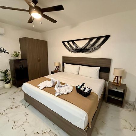 Отель Casa Tortuga 5Th Ave Плая-дель-Кармен Экстерьер фото